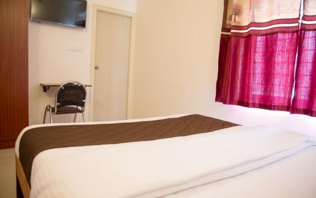 Hotel Midas Casita by OYO Rooms