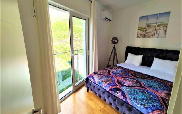 Seaview Brandnew Apartment in Spa Resort Budva