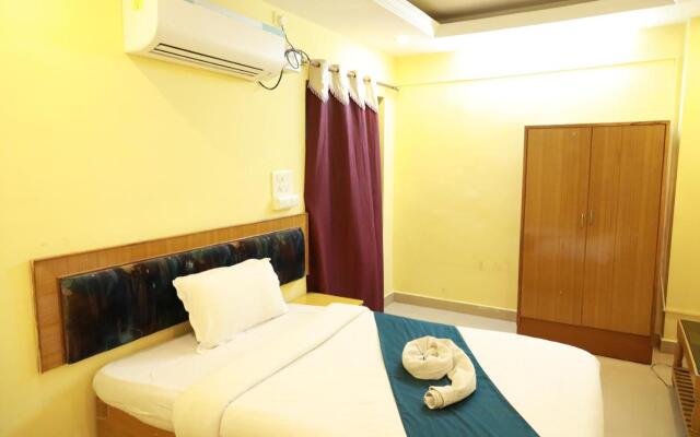Sravanthy Inn