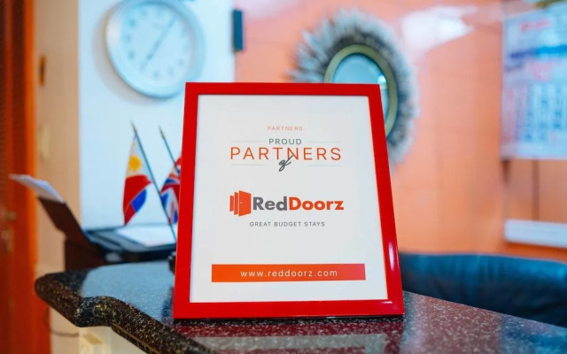 RedDoorz @ Fields Avenue Angeles City