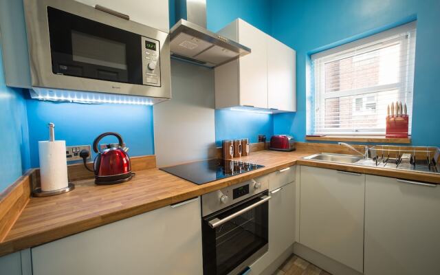 Chine Gardens Apartment