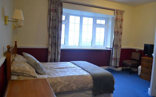 Breeze Hill Hotel