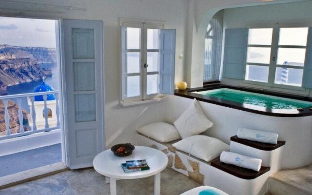Altana Traditional Houses & Suites