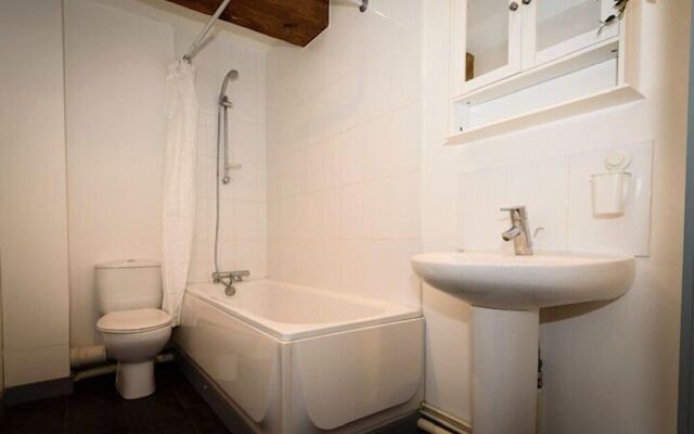 Karah Suites - Gloucester Docks