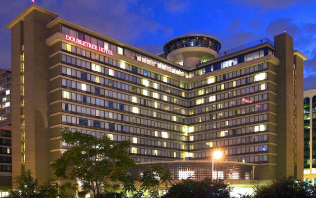 DoubleTree by Hilton Washington DC - Crystal City