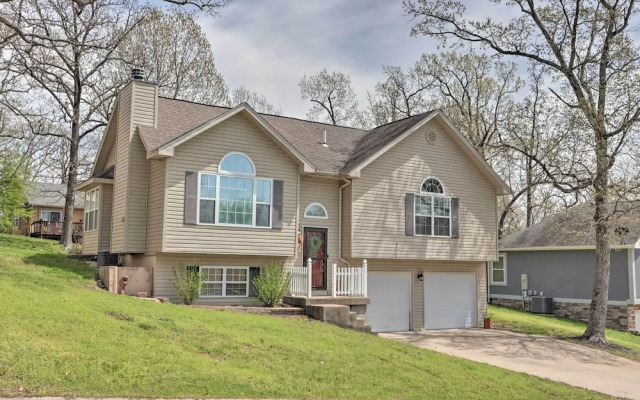 < 1 Mi to Marina: Family-friendly Osage Beach Home