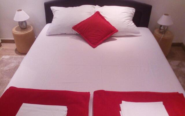 Apartment Yelena Rose West