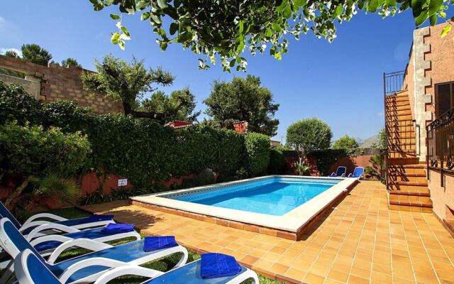 Villa - 4 Bedrooms with Pool and WiFi - 108763
