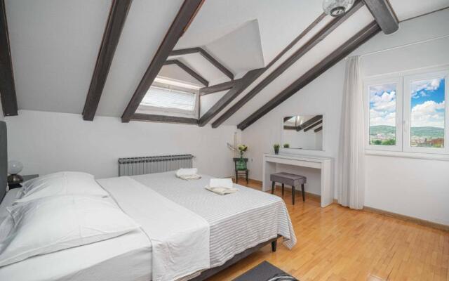Apartments Mićin