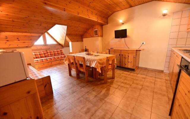 Appartamenti Casa Vacanze Raethia