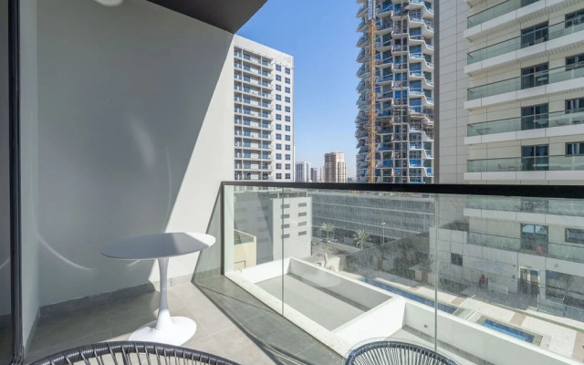 Outstanding Studio in Empire Residence JVC