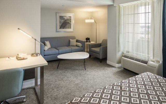 Crowne Plaza Pittsburgh South