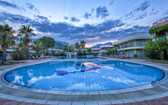 Полный восторг! - отзыв о Simena Comfort Hotel, Чамьюва, Турция - Tripadvisor