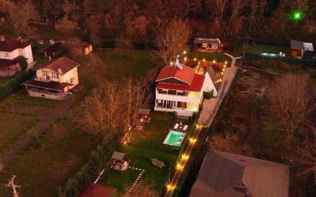 Bageni Villa & Bungalov