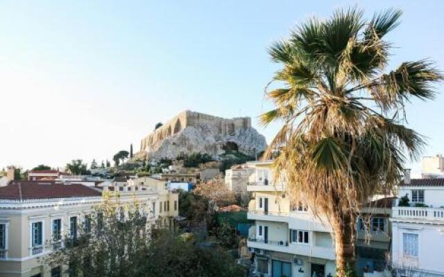 Acropolis Veranda Residence