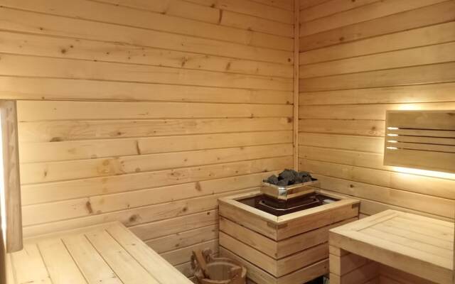 Exclusive And Homey 3Br Loft At Kingland Avenue Apartment