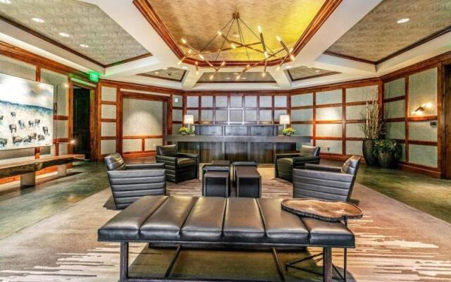Vail Ritz Carlton 3Bed MtnView