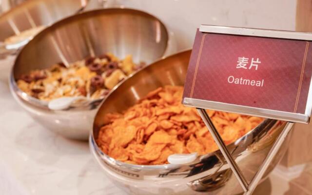 Paco Hotel Tiyuxilu Metro Guangzhou-Free Shuttle Bus during Canton Fair