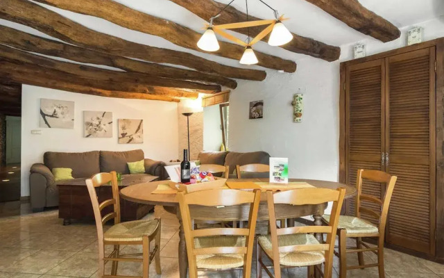 Quaint Apartment in Sensenruth With Terrace
