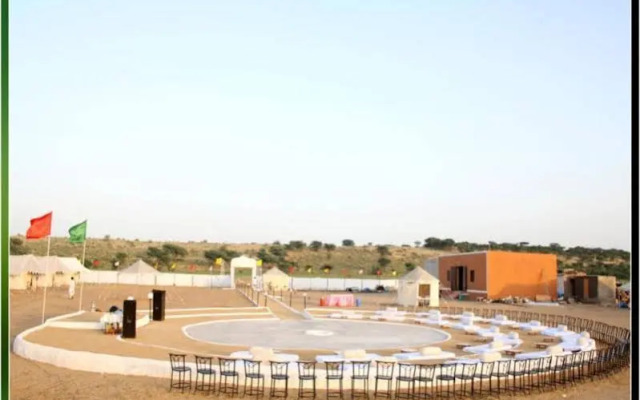 Oasis Camp Sam