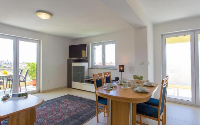 Apartment Maestral