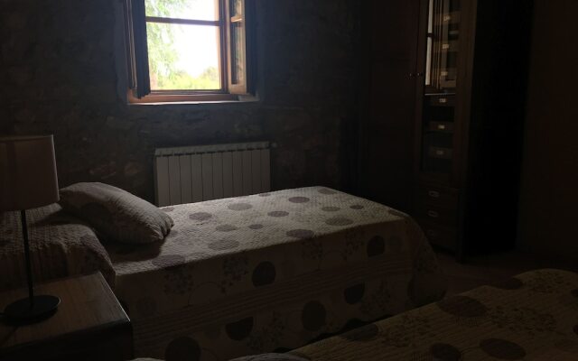 Masia Can Oller by Checkin