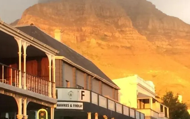 The Paragon LUXE with Rooftop Pool and Gym