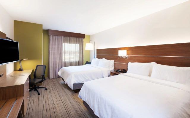 Holiday Inn Express & Suites Lenexa - Overland Park Area by IHG