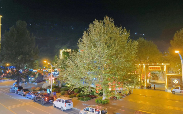 Wenchuan New Marriott Business Hotel