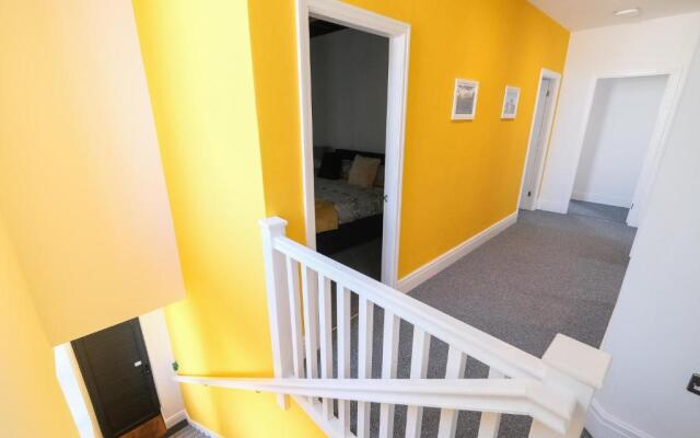 The Eden Warehouse - Gold Apartment, sleeps 5