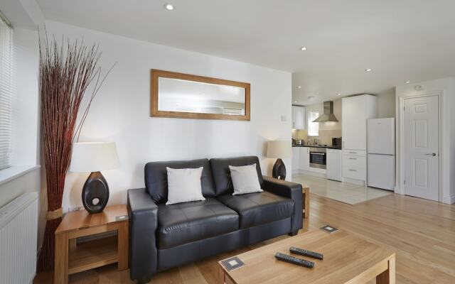 Hendry Court By Esa