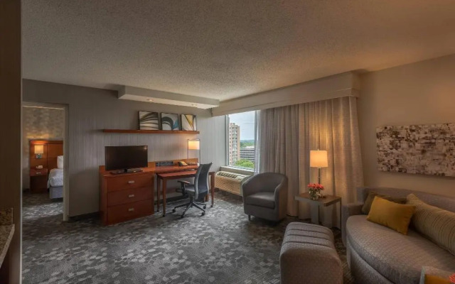 Courtyard Bethesda Chevy Chase