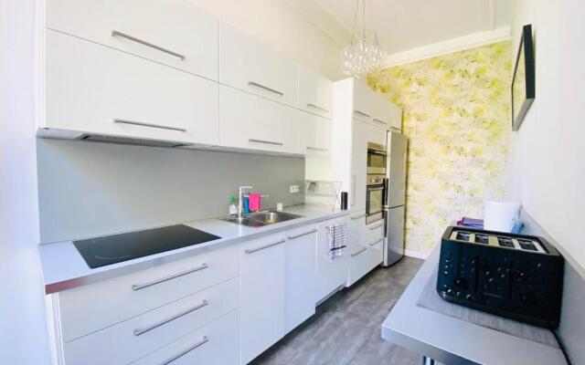 Grand appartement Place Préfecture 105m2