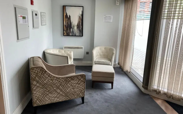 Broad St - 1 Bedroom - 1 Bathroom - Free Parking