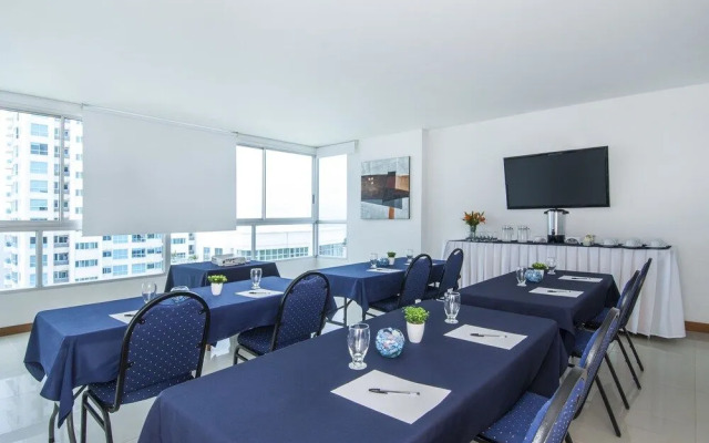 Travelers Suites Orange Cartagena