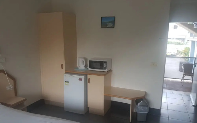 Jopen Cafe & Motel