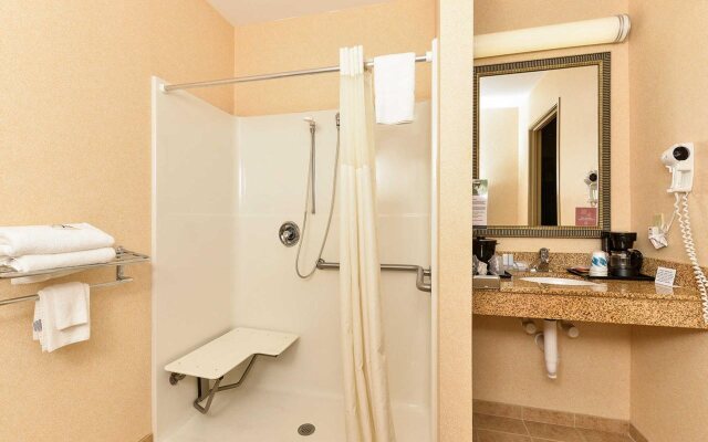 Sleep Inn & Suites Near Joint Base Andrews - Washington Area