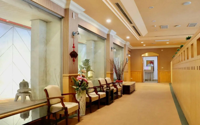 Oriental Hotel