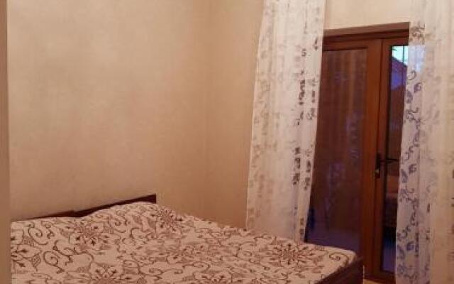 Guest house on Kabardinskaya 49