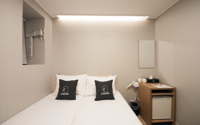 OYO Hostel Myeongdong 1