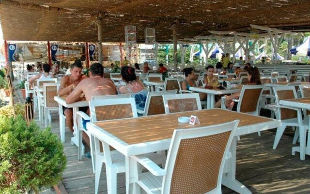 Vela Hotel