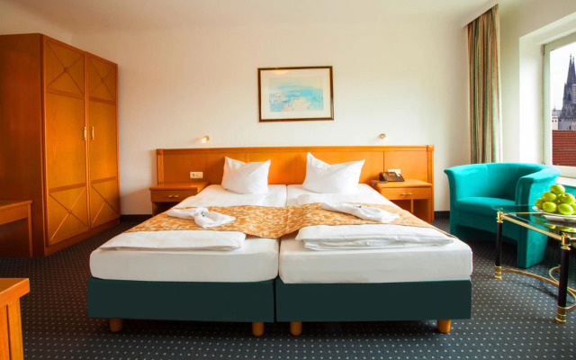 INA Hotel Royal