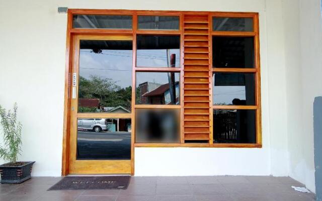 OYO 1335 Anie 71 Residence