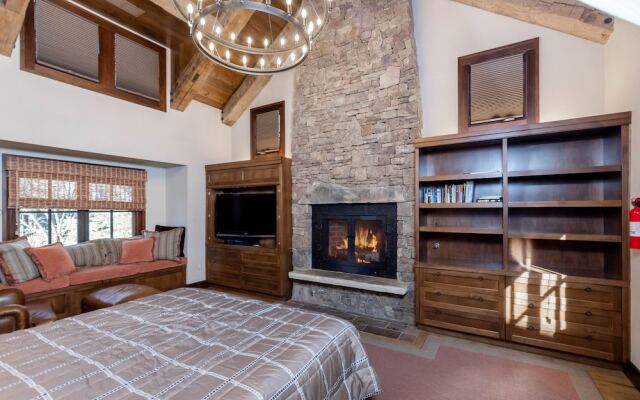 Peaceful Paradise 5 Bedroom House