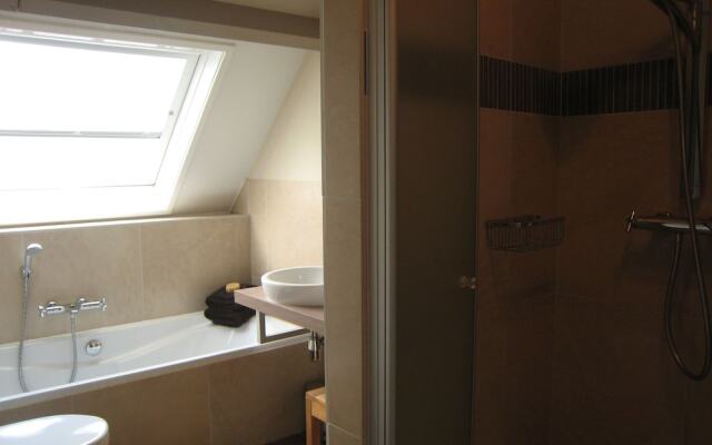 Spacious Villa near Sea in Sluis