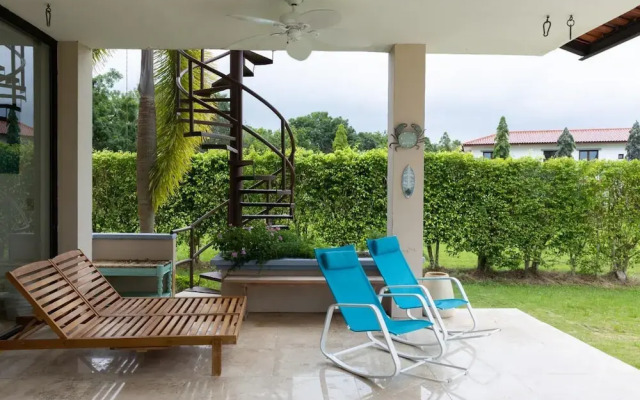 Villa Encanto by Acomodo