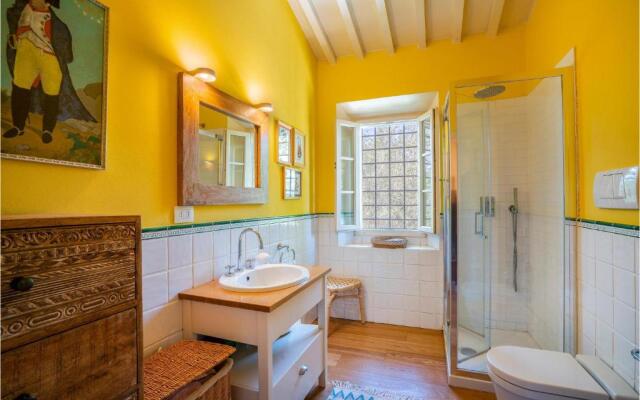 Stunning Home in Impruneta With 3 Bedrooms and Wifi