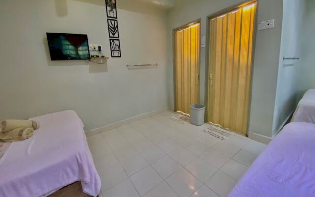 OYO 91002 D Qamar Motel
