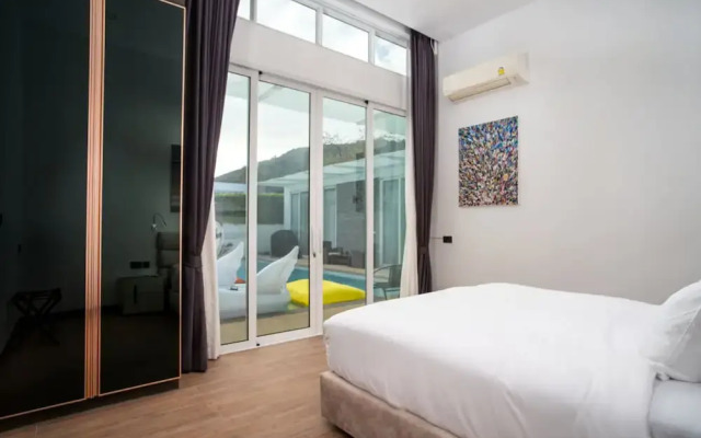 Sky - 4BR Private Villa in Phuket