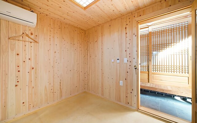 Jeonju Jeongga Hanok Pension